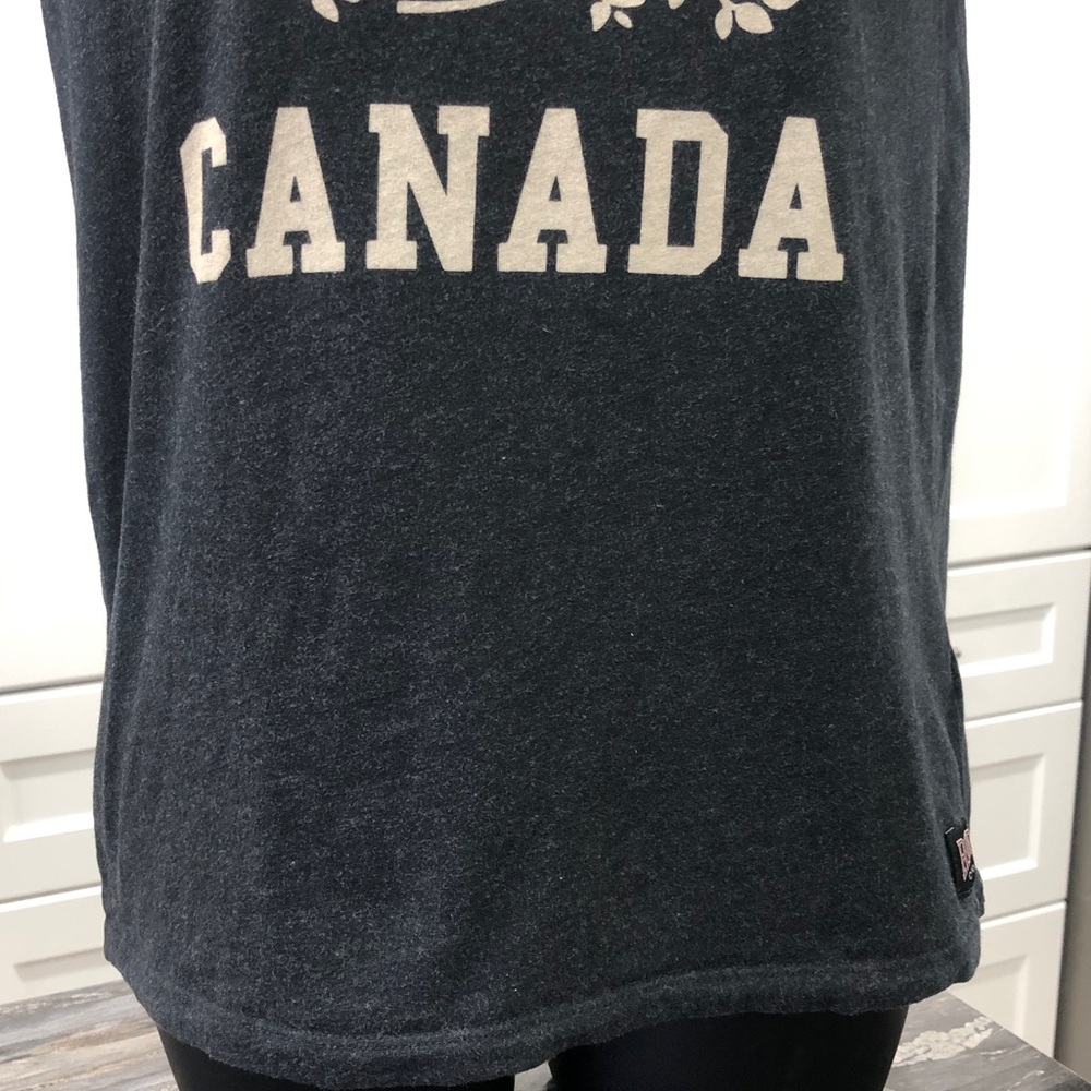 🦫Roots Charcoal Gray Woman’s T-Shirt – Size XS - Picture 13 of 13